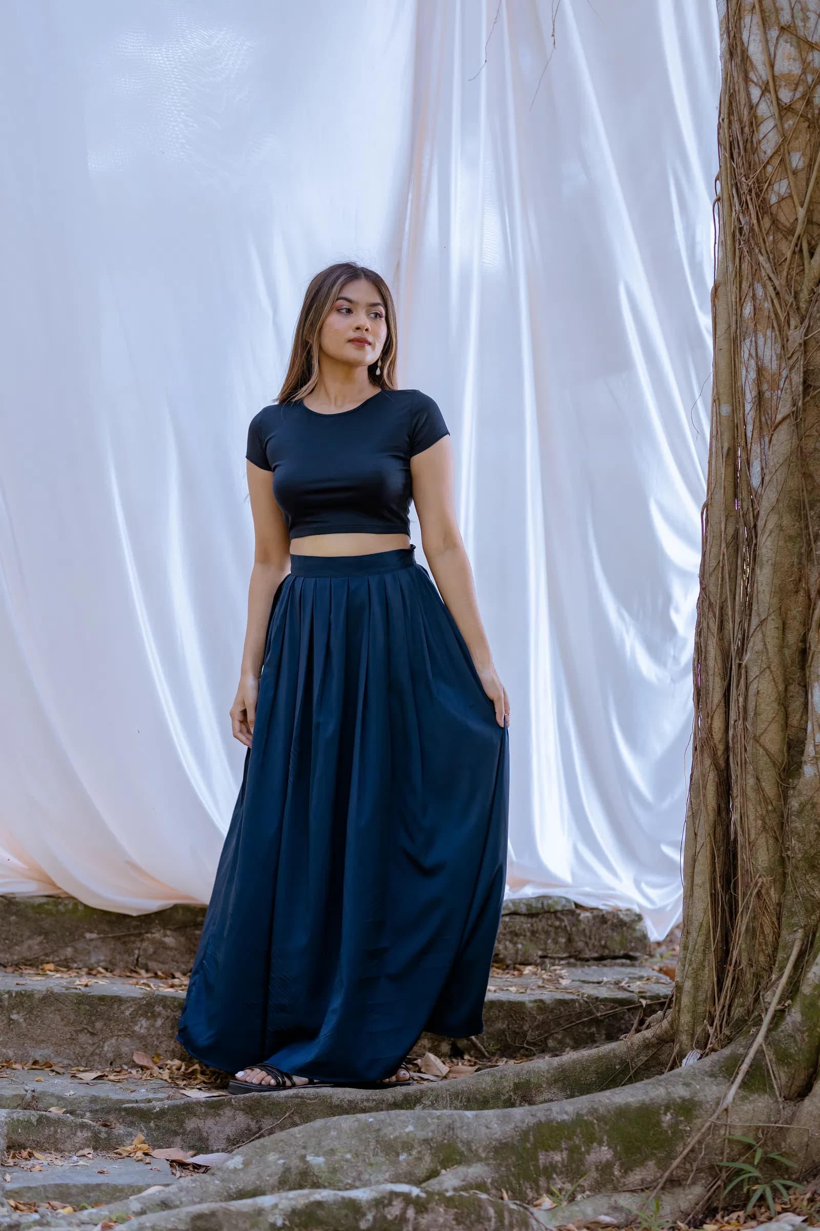 High-Rise Pleated Maxi Skirt- Blue