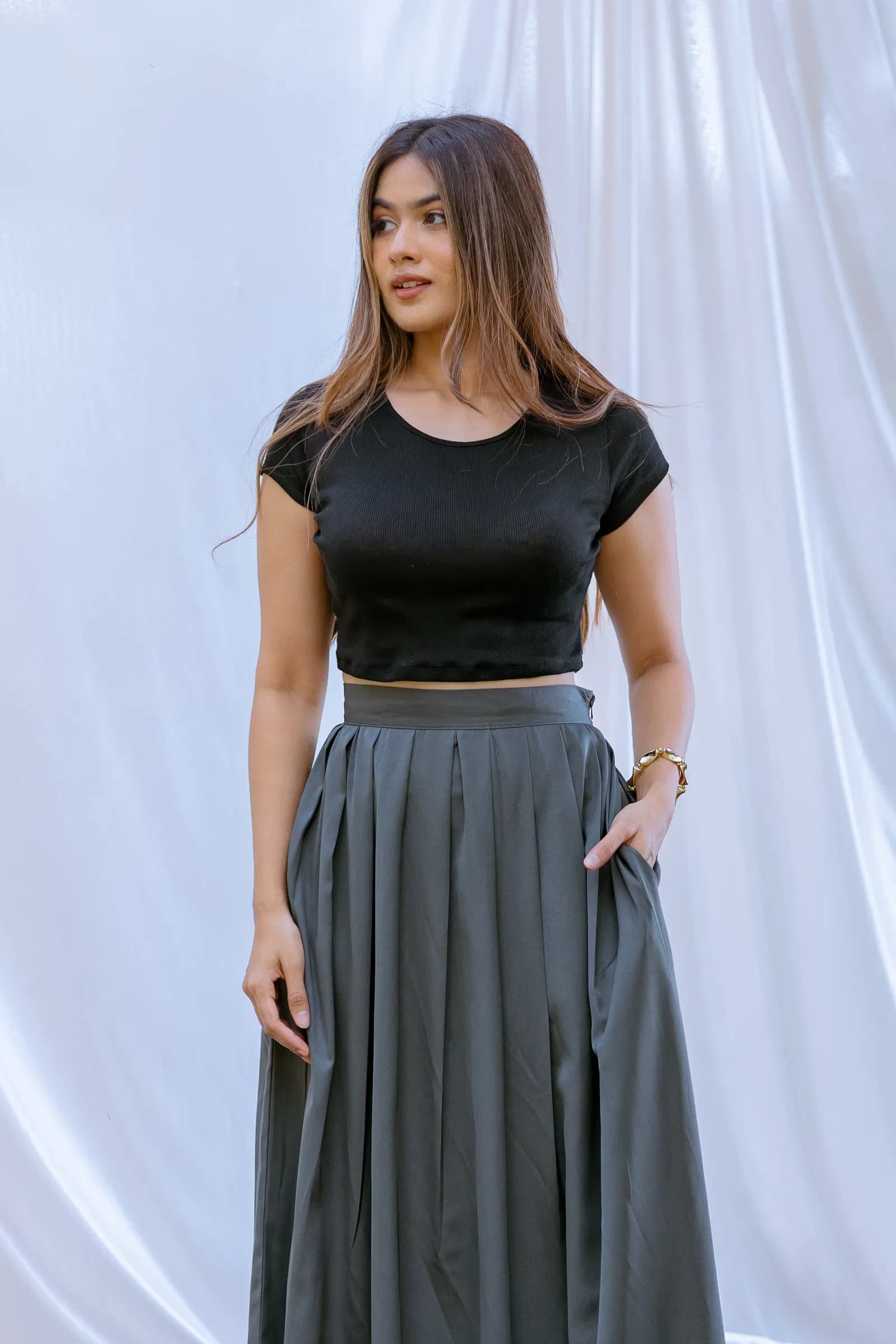 Cap Sleeve Fitted Crop - Black