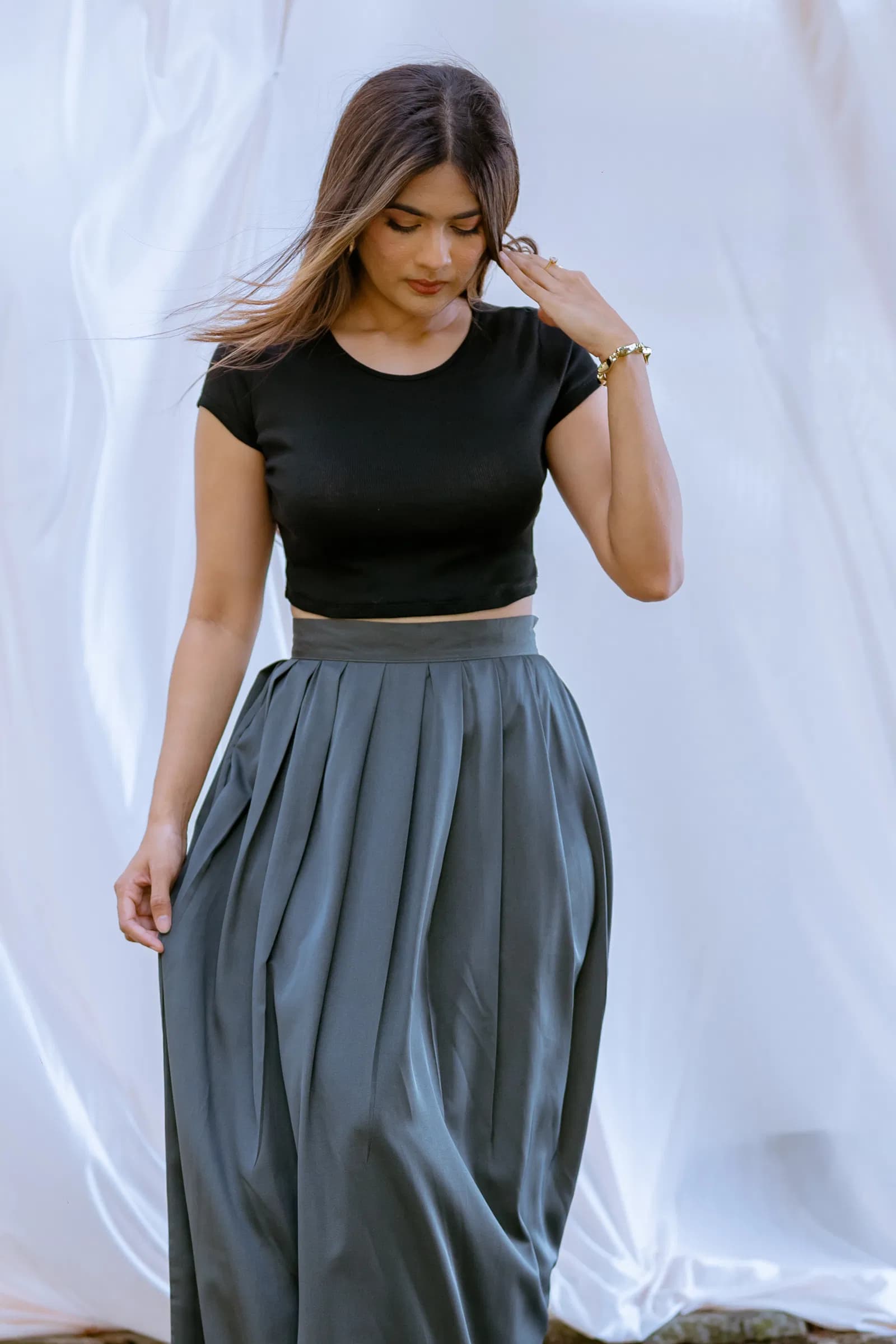 Cap Sleeve Fitted Crop - Black